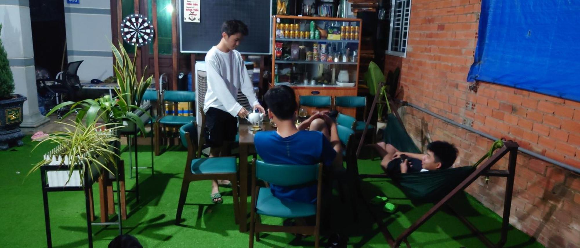 Goodlad - Adam'S Coffee Daire Truong Mit Dış mekan fotoğraf